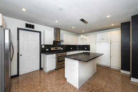 Tiny photo for 2307 N Arlington Heights Road, Arlington Heights, IL 60004 (MLS # 12637395)