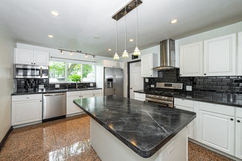 Tiny photo for 2307 N Arlington Heights Road, Arlington Heights, IL 60004 (MLS # 12637395)