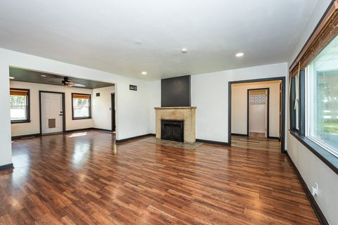 Tiny photo for 2307 N Arlington Heights Road, Arlington Heights, IL 60004 (MLS # 12637395)