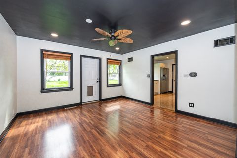 Tiny photo for 2307 N Arlington Heights Road, Arlington Heights, IL 60004 (MLS # 12637395)
