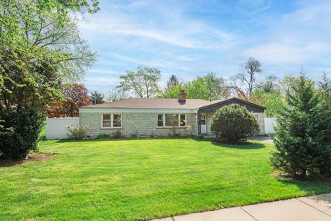 Photo of 2307 N Arlington Heights Road, Arlington Heights, IL 60004 (MLS # 12637395)