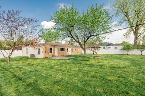 Tiny photo for 2307 N Arlington Heights Road, Arlington Heights, IL 60004 (MLS # 12637395)