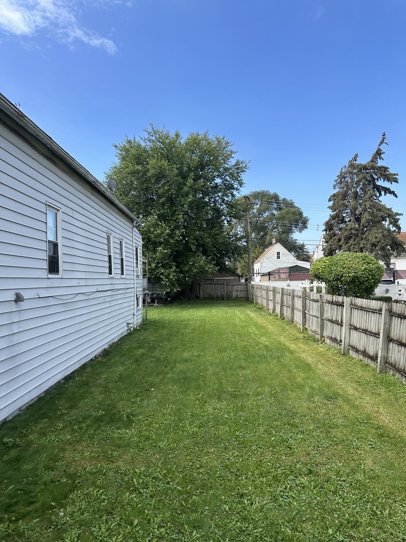 3742 S Albany Avenue