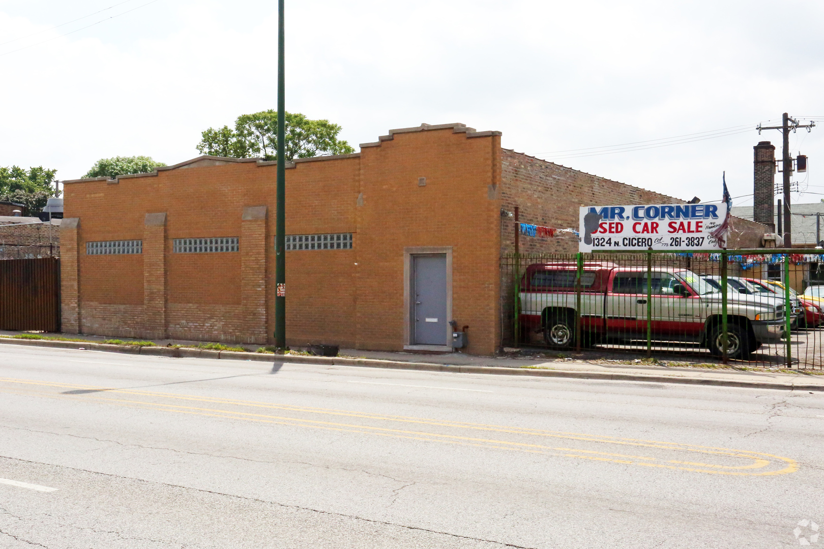 1320 N Cicero Avenue