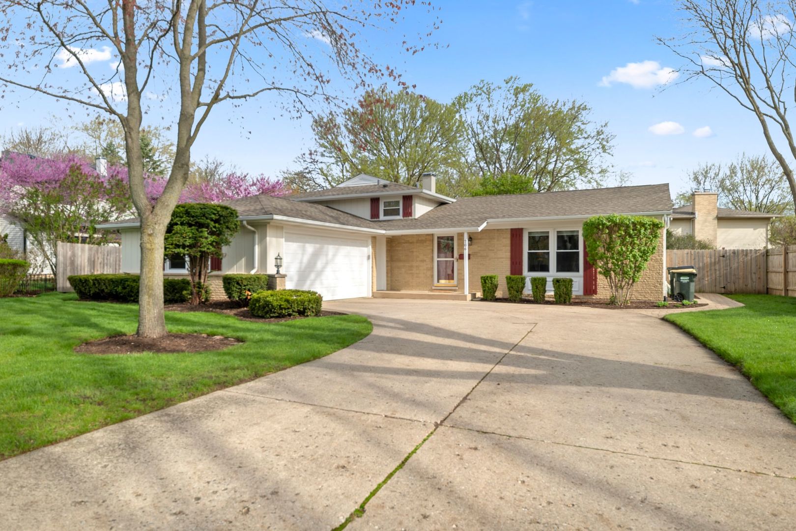706 E Golf Road