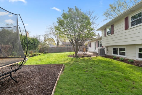 Tiny photo for 706 E Golf Road, Libertyville, IL 60048 (MLS # 12759333)
