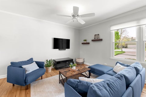 Tiny photo for 706 E Golf Road, Libertyville, IL 60048 (MLS # 12759333)