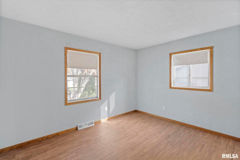 Tiny photo for 412 W 29TH Avenue, Milan, IL 61264 (MLS # QC4269138)