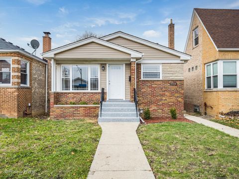 Photo of 9714 S Forest Avenue, Chicago, IL 60628 (MLS # 12523404)