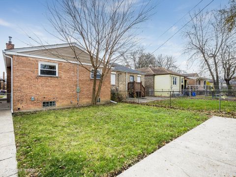 Tiny photo for 9714 S Forest Avenue, Chicago, IL 60628 (MLS # 12523404)