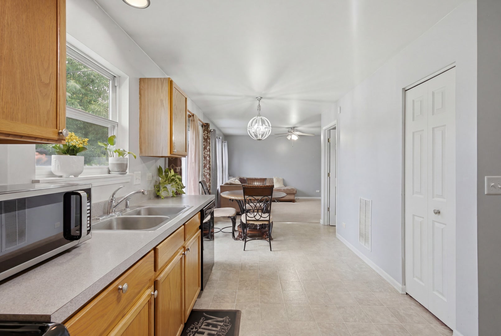 645 Spicebush Lane