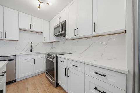 Tiny photo for 360 W Wellington Avenue #3D, Chicago, IL 60657 (MLS # 12599720)