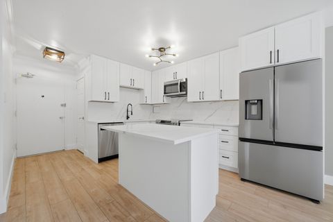 Tiny photo for 360 W Wellington Avenue #3D, Chicago, IL 60657 (MLS # 12599720)