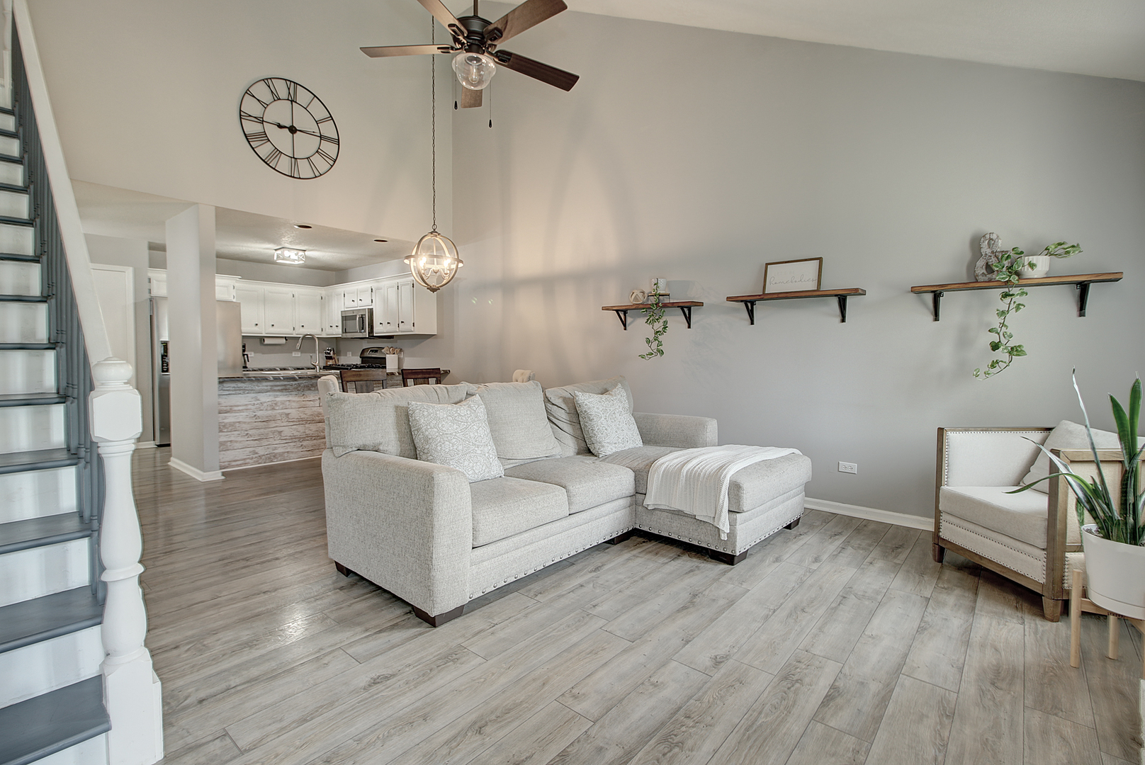 325 Vista Court I