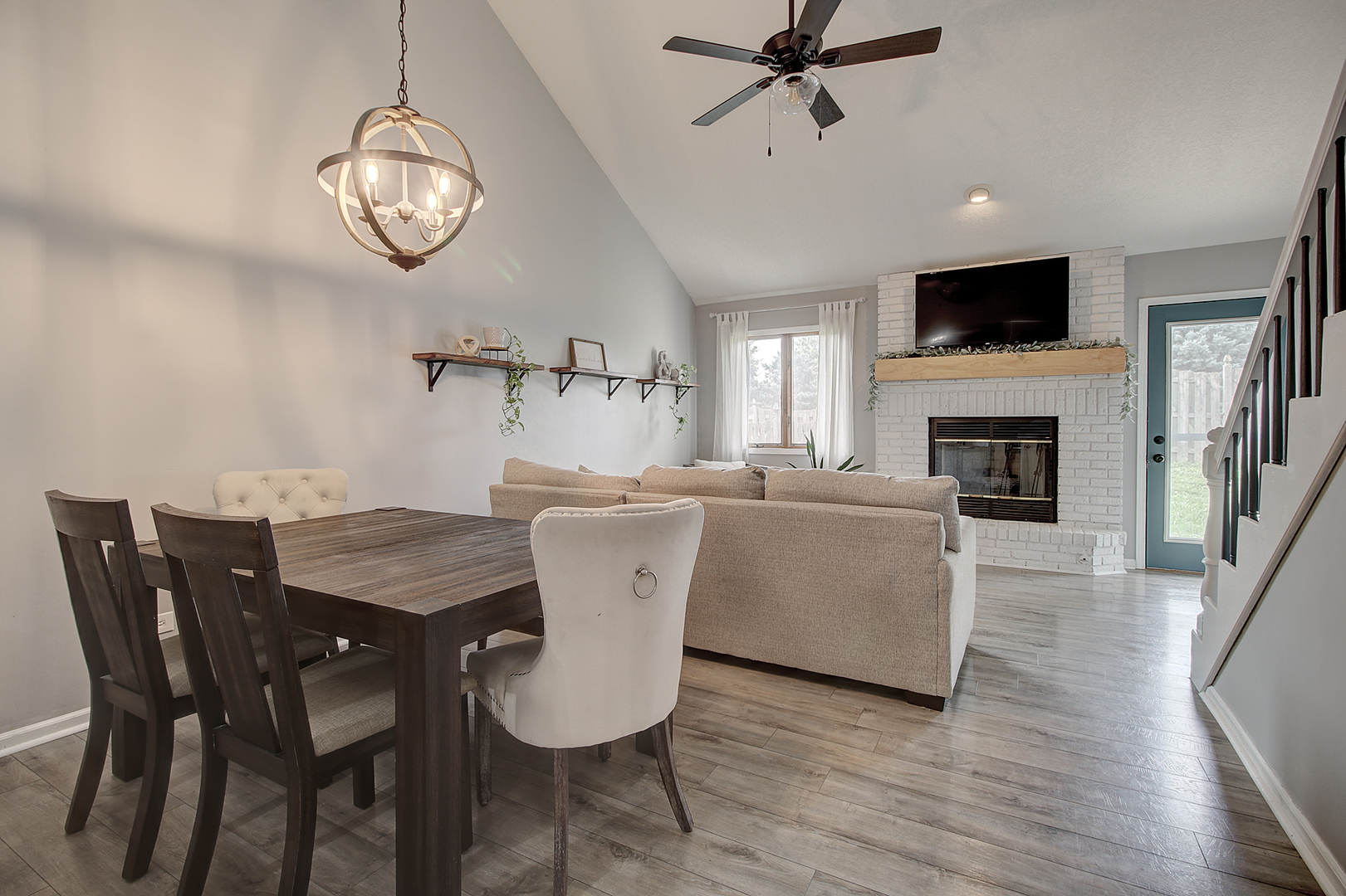 325 Vista Court I