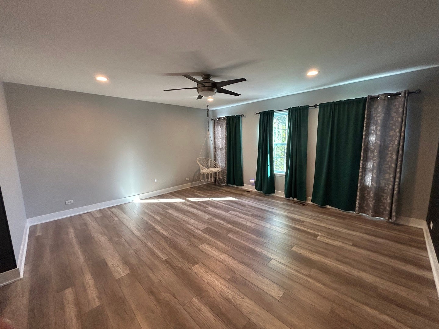 327 E Tall Oaks Lane