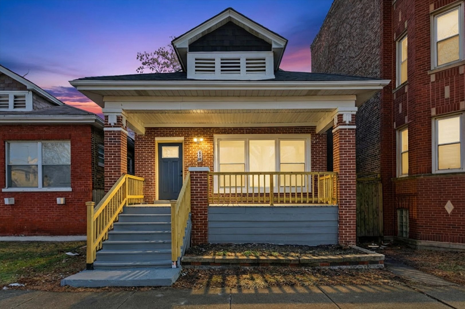 8305 S MARYLAND Avenue