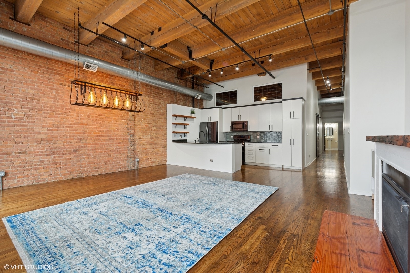 1243 S WABASH Avenue 302