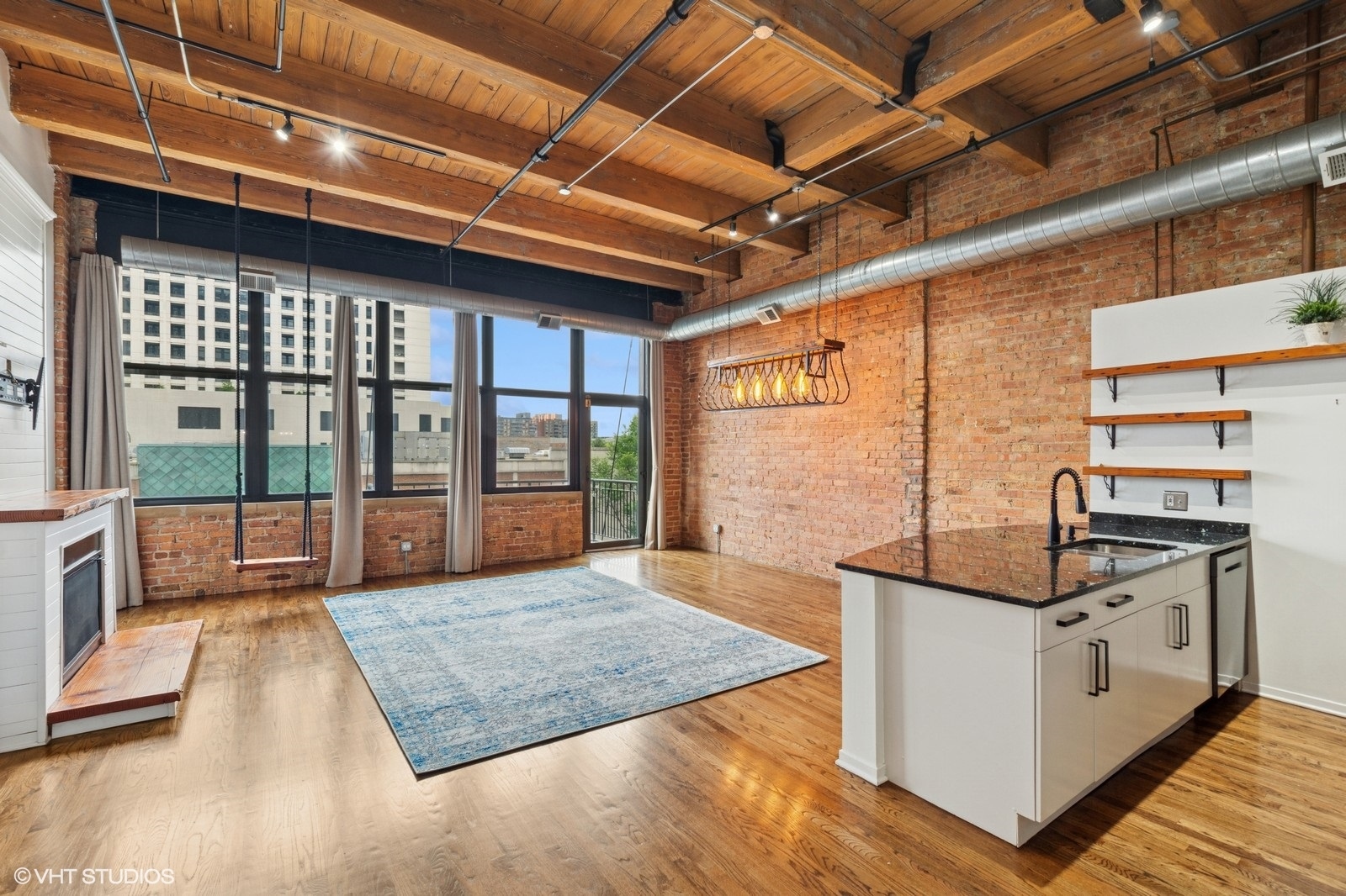 1243 S WABASH Avenue 302