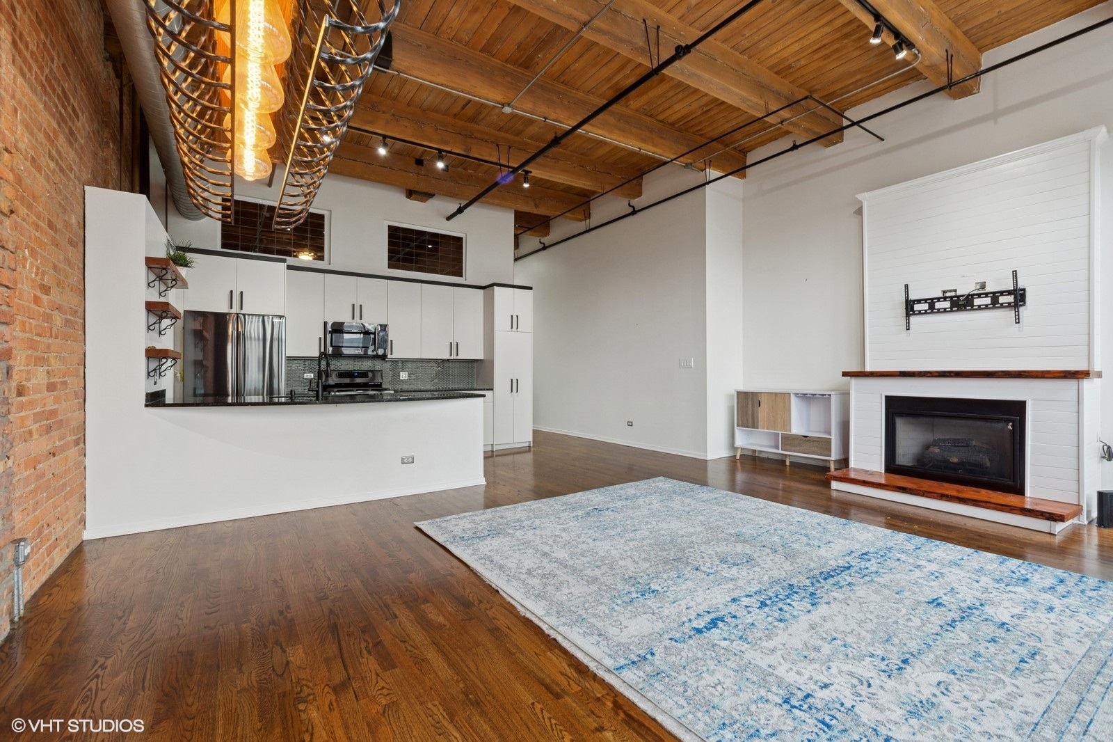 1243 S WABASH Avenue 302