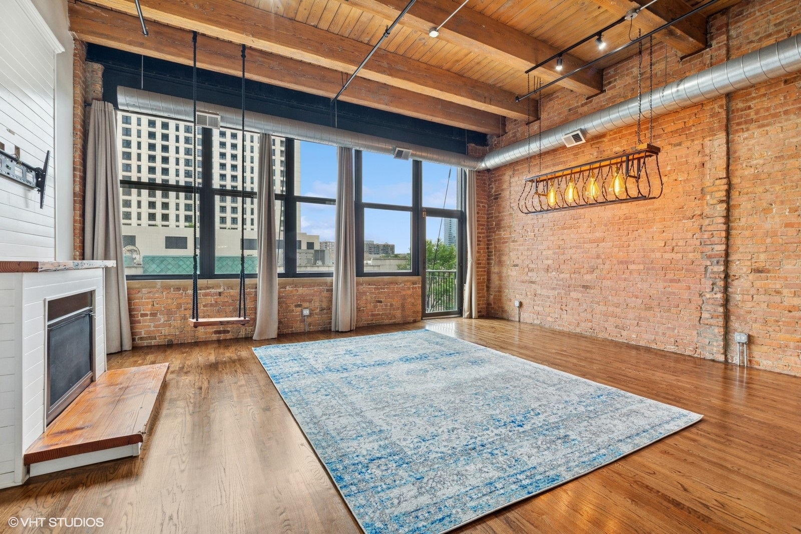 1243 S WABASH Avenue 302