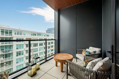 Tiny photo for 900 W Washington Boulevard #802, Chicago, IL 60607 (MLS # 12580610)