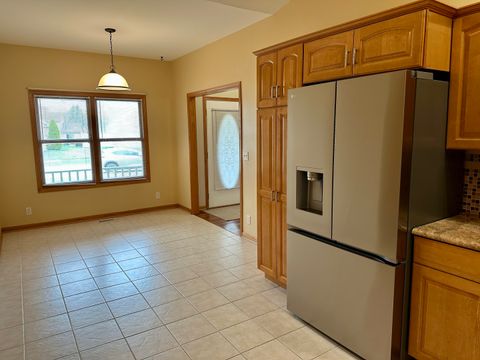 Tiny photo for 180 Clover Chase Circle, Woodstock, IL 60098 (MLS # 12584807)