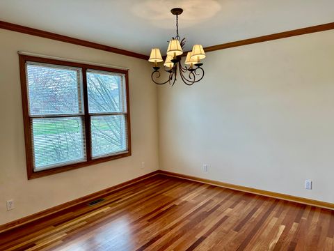 Tiny photo for 180 Clover Chase Circle, Woodstock, IL 60098 (MLS # 12584807)