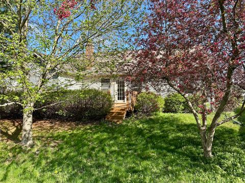 Tiny photo for 180 Clover Chase Circle, Woodstock, IL 60098 (MLS # 12584807)