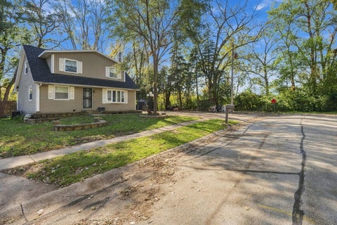 Tiny photo for 1010 83rd Avenue W AVE, Rock Island, IL 61201 (MLS # 12790181)