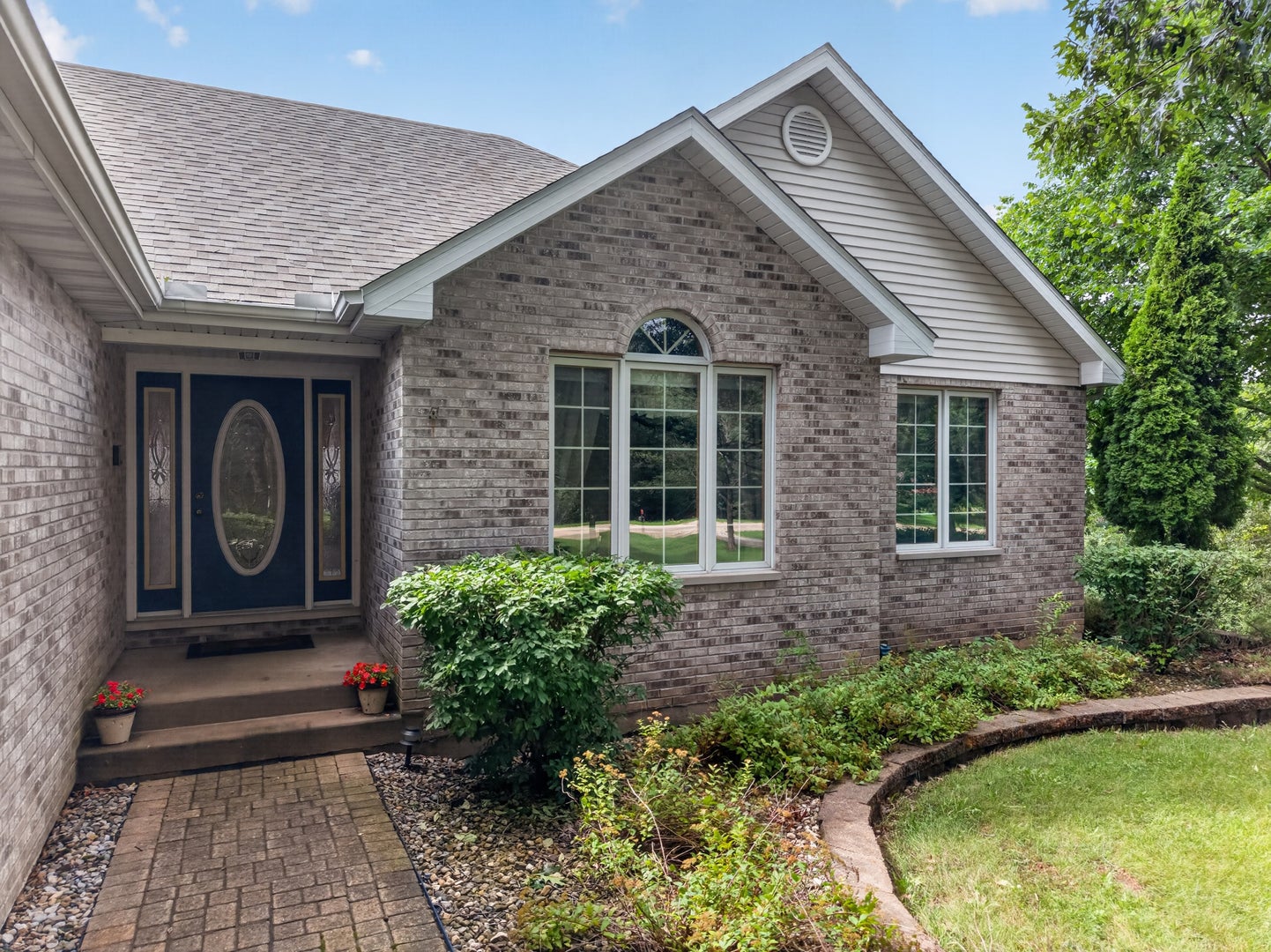 2618 N 2739th Road