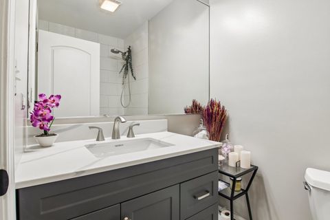 Tiny photo for 3968 S Ellis Avenue #2N, Chicago, IL 60653 (MLS # 12622479)