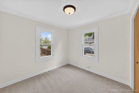 Tiny photo for 1020 Center Drive, South Elgin, IL 60177 (MLS # 12616157)