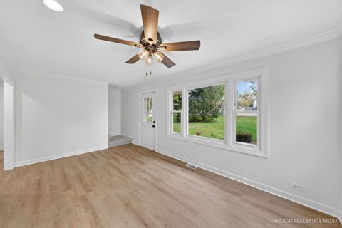 Tiny photo for 1020 Center Drive, South Elgin, IL 60177 (MLS # 12616157)