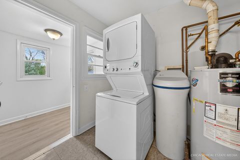 Tiny photo for 1020 Center Drive, South Elgin, IL 60177 (MLS # 12616157)