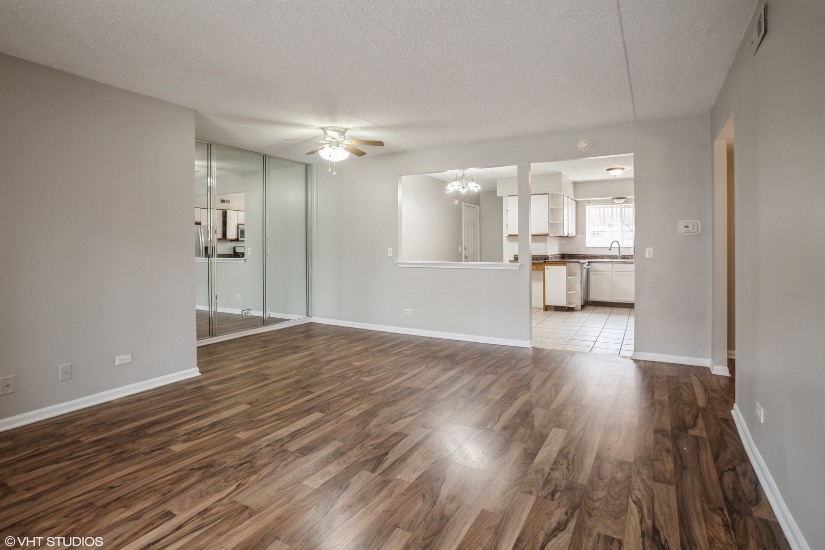 5351 N EAST RIVER Road 101