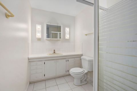 Tiny photo for 4250 Saratoga Avenue #L214, Downers Grove, IL 60515 (MLS # 12616829)