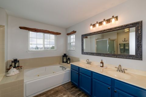 Tiny photo for 2953 Deerpath Court, Carpentersville, IL 60110 (MLS # 12584608)