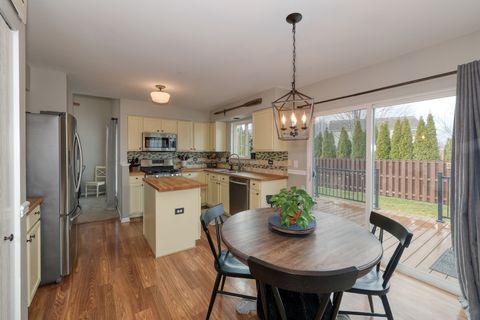 Tiny photo for 2953 Deerpath Court, Carpentersville, IL 60110 (MLS # 12584608)