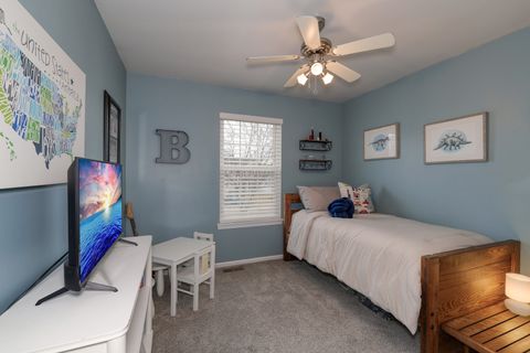 Tiny photo for 2953 Deerpath Court, Carpentersville, IL 60110 (MLS # 12584608)