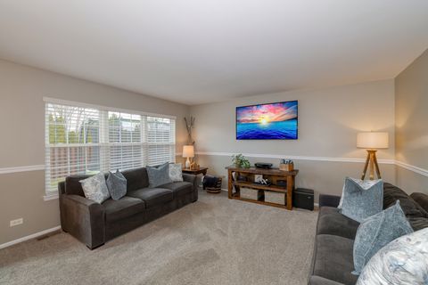 Tiny photo for 2953 Deerpath Court, Carpentersville, IL 60110 (MLS # 12584608)