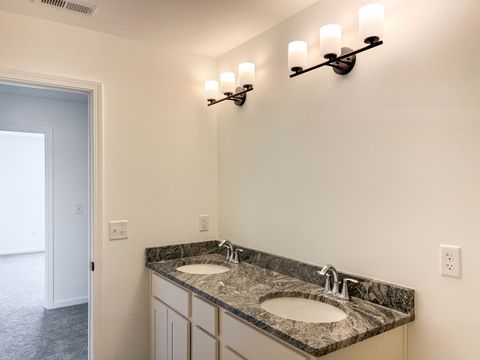 Tiny photo for 94 W Crabapple Avenue, Cortland, IL 60112 (MLS # 12451873)