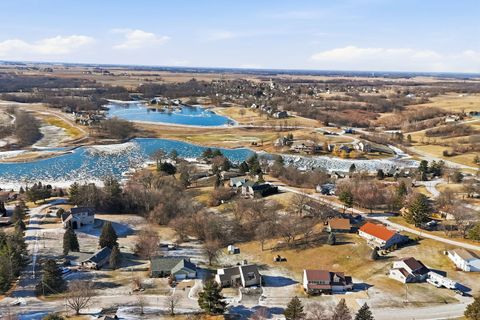 Tiny photo for 302 Fyre Lake Drive, Sherrard, IL 61281 (MLS # 12548843)