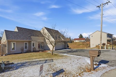 Tiny photo for 302 Fyre Lake Drive, Sherrard, IL 61281 (MLS # 12548843)
