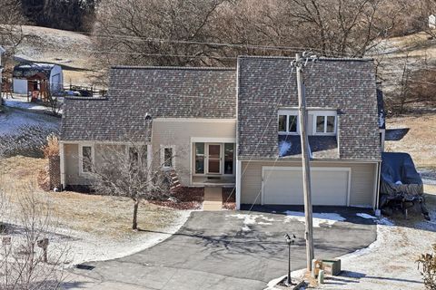 Tiny photo for 302 Fyre Lake Drive, Sherrard, IL 61281 (MLS # 12548843)