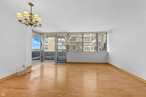 Tiny photo for 6301 N SHERIDAN Road #18P, Chicago, IL 60660 (MLS # 12456424)