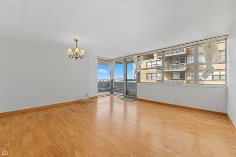 Tiny photo for 6301 N SHERIDAN Road #18P, Chicago, IL 60660 (MLS # 12456424)