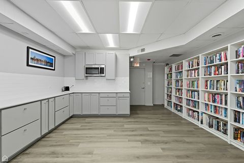 Tiny photo for 6301 N SHERIDAN Road #18P, Chicago, IL 60660 (MLS # 12456424)