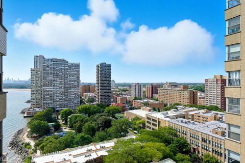 Tiny photo for 6301 N SHERIDAN Road #18P, Chicago, IL 60660 (MLS # 12456424)