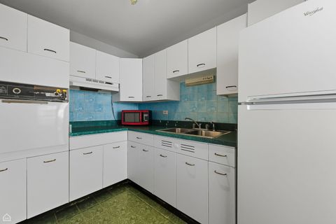 Tiny photo for 6301 N SHERIDAN Road #18P, Chicago, IL 60660 (MLS # 12456424)